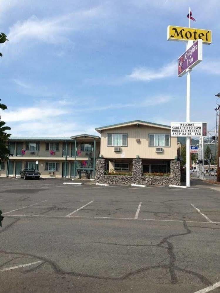 Knights Inn Motel Grants Pass Bagian luar foto